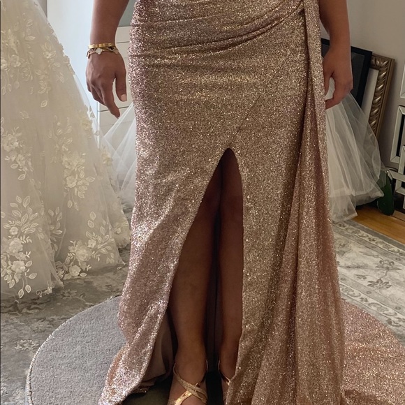 Portia and Scarlett Gown size 8 - Picture 6 of 11